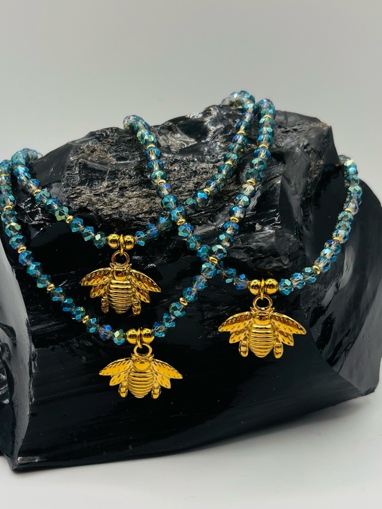 Jewelry - *ANKLET* S.Steel Gold Bee & AB Peridot Shimmer Crystal Stretchy Anklet